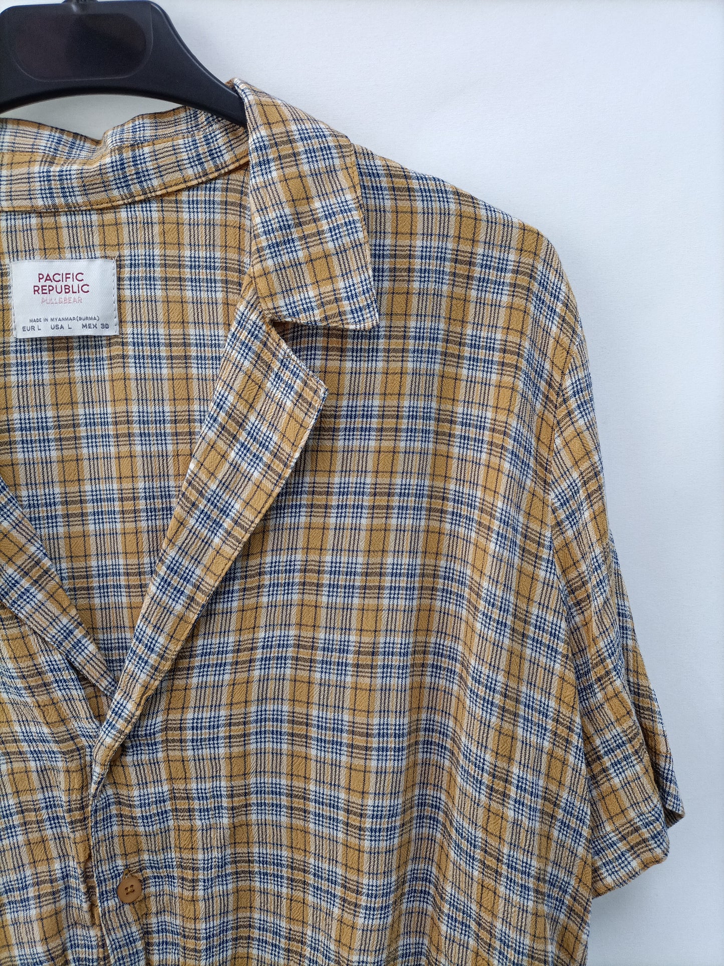 PULL&BEAR.Blusa cuadros manga corta T.L