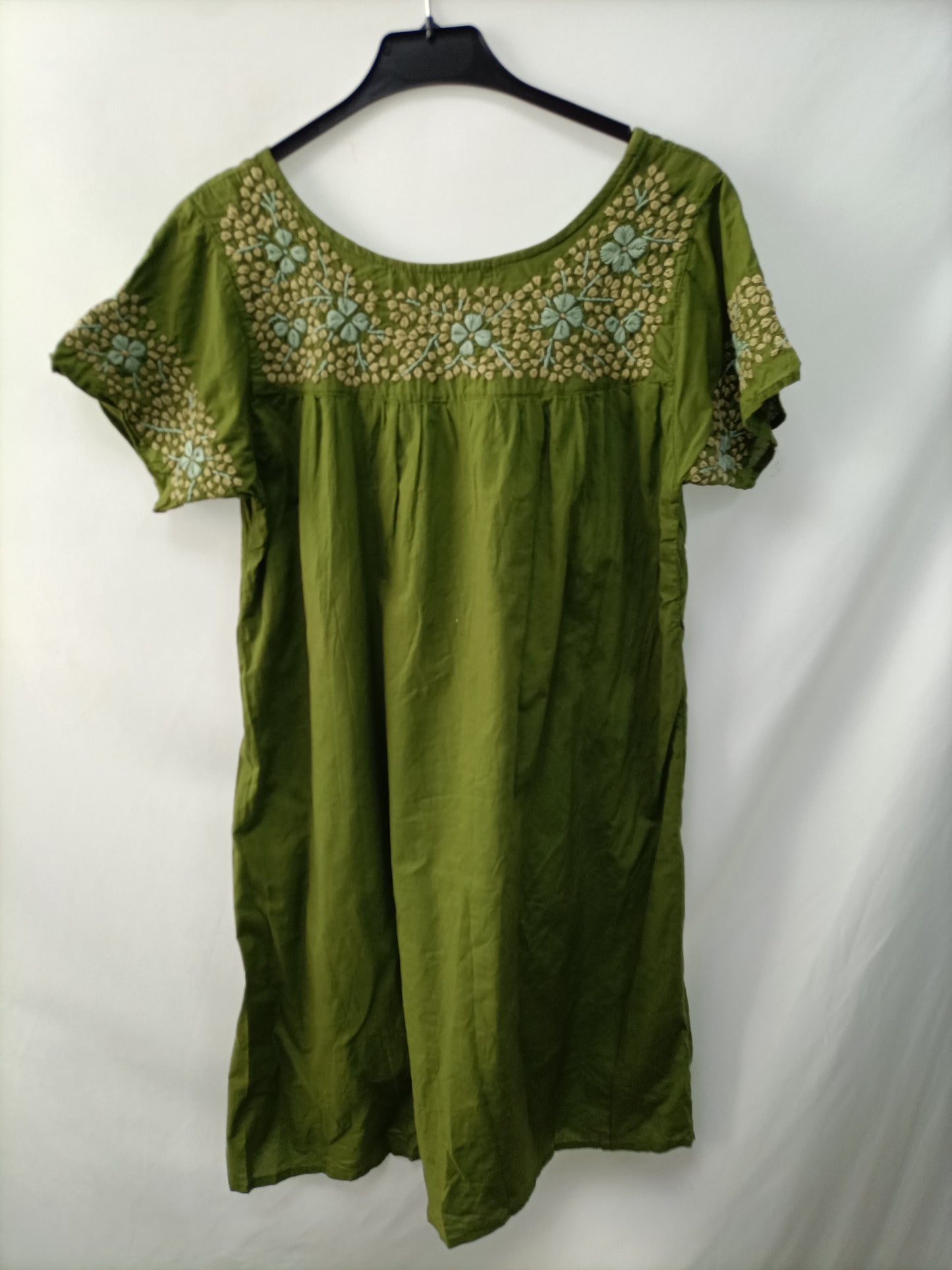 NATURE. Tm embroidered green dress