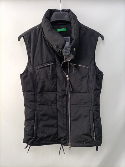 BENETTON. Plumas sin mangas negro T.u(s)
