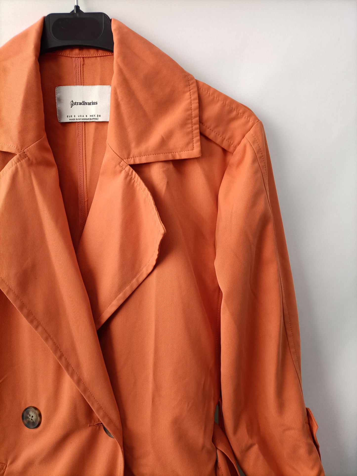 STRADIVARIUS. Orange Ts trench coat