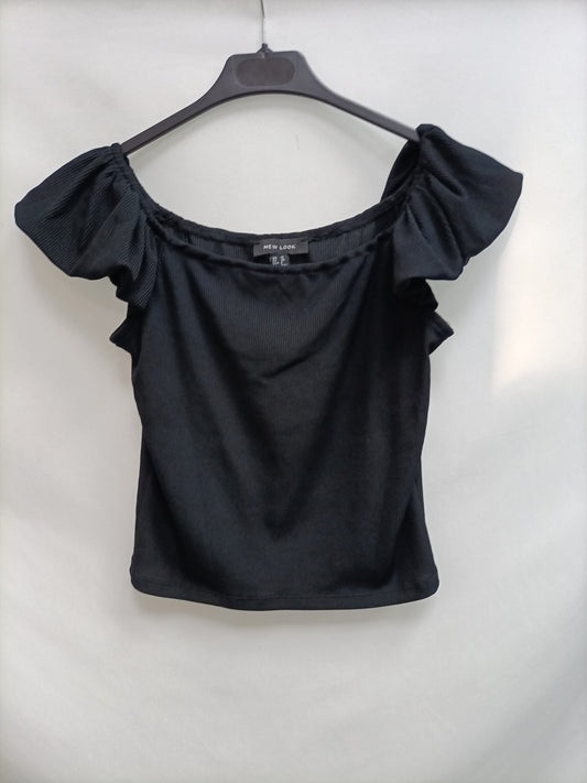 NEW LOOK. Black ribbed top T.38