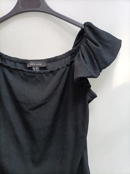 NEW LOOK. Top negro canalé T.38