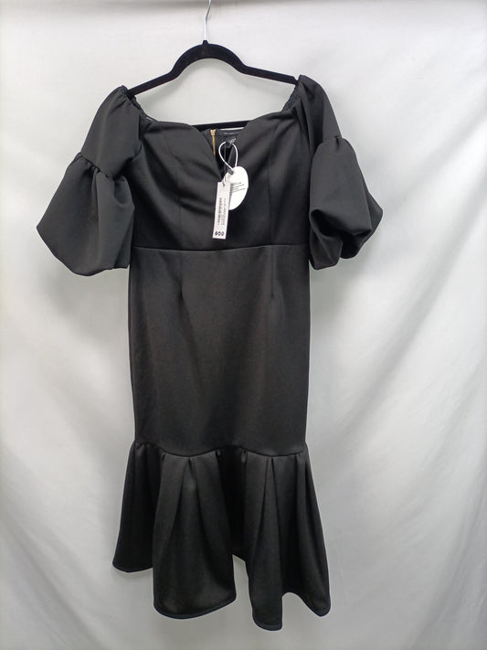 BOOHOO. Vestido negro volante T.40