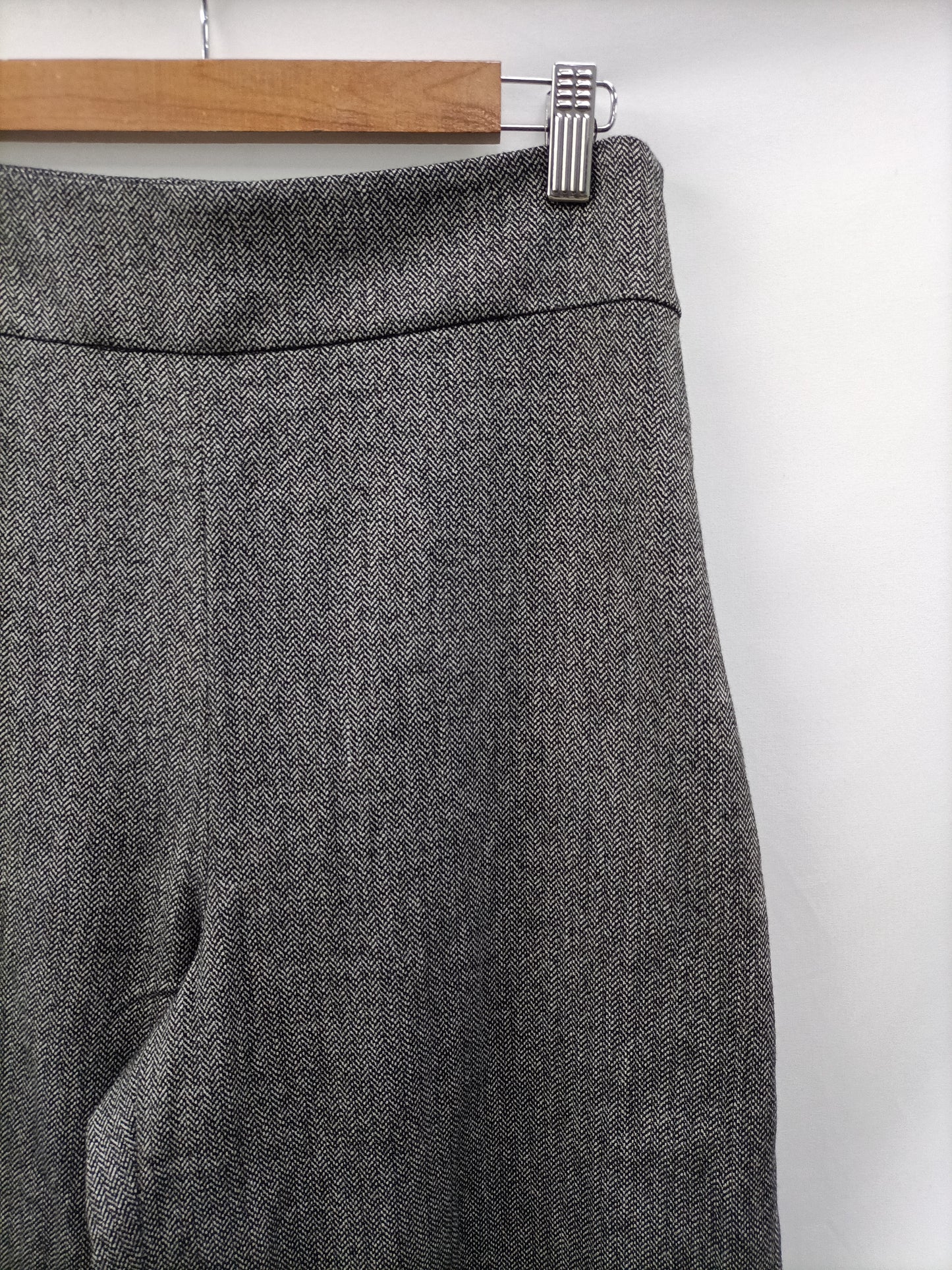 ZARA. Pantalón culotte espiga T.l