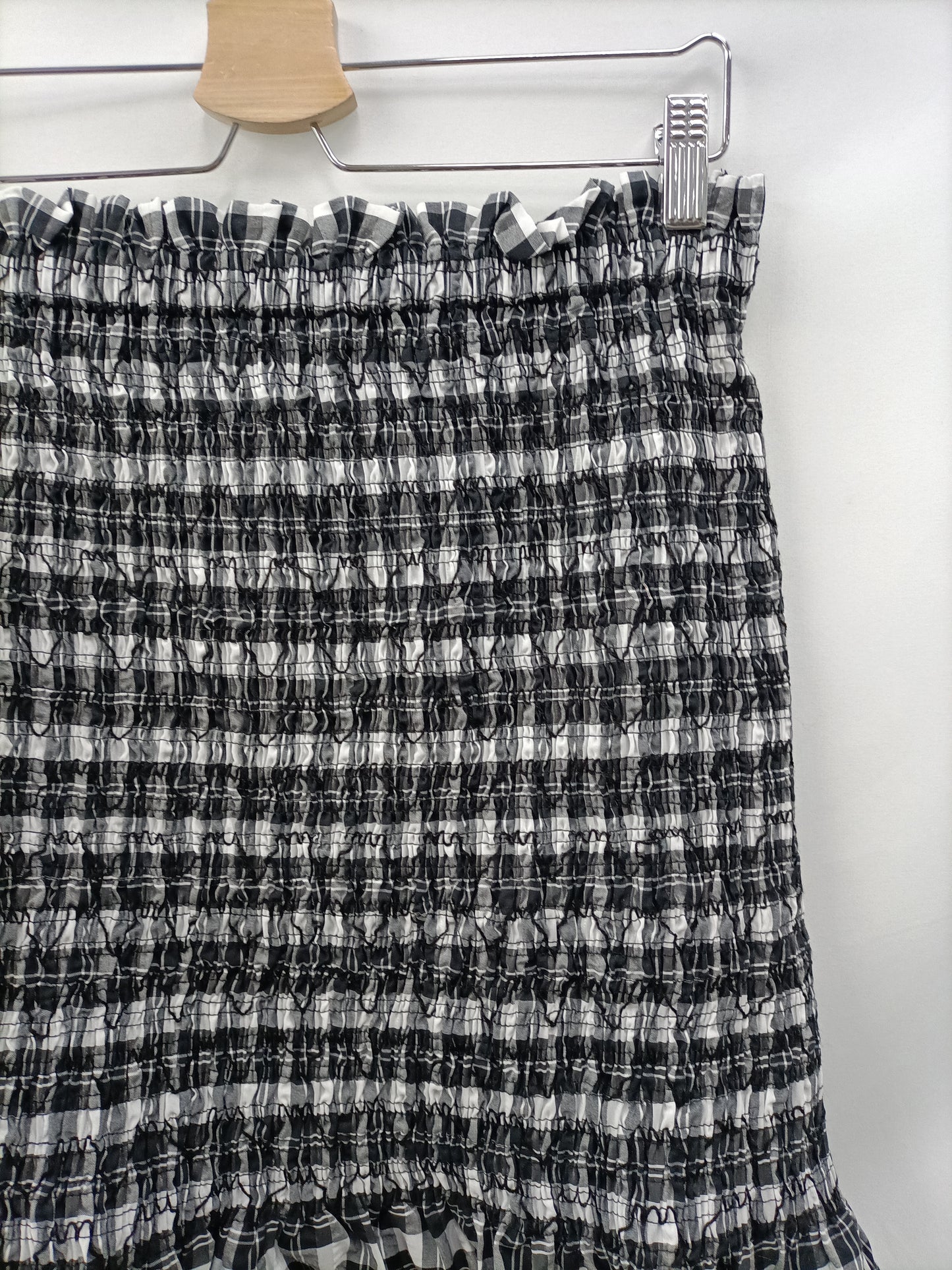 H&M. Falda midi cuadros T.m