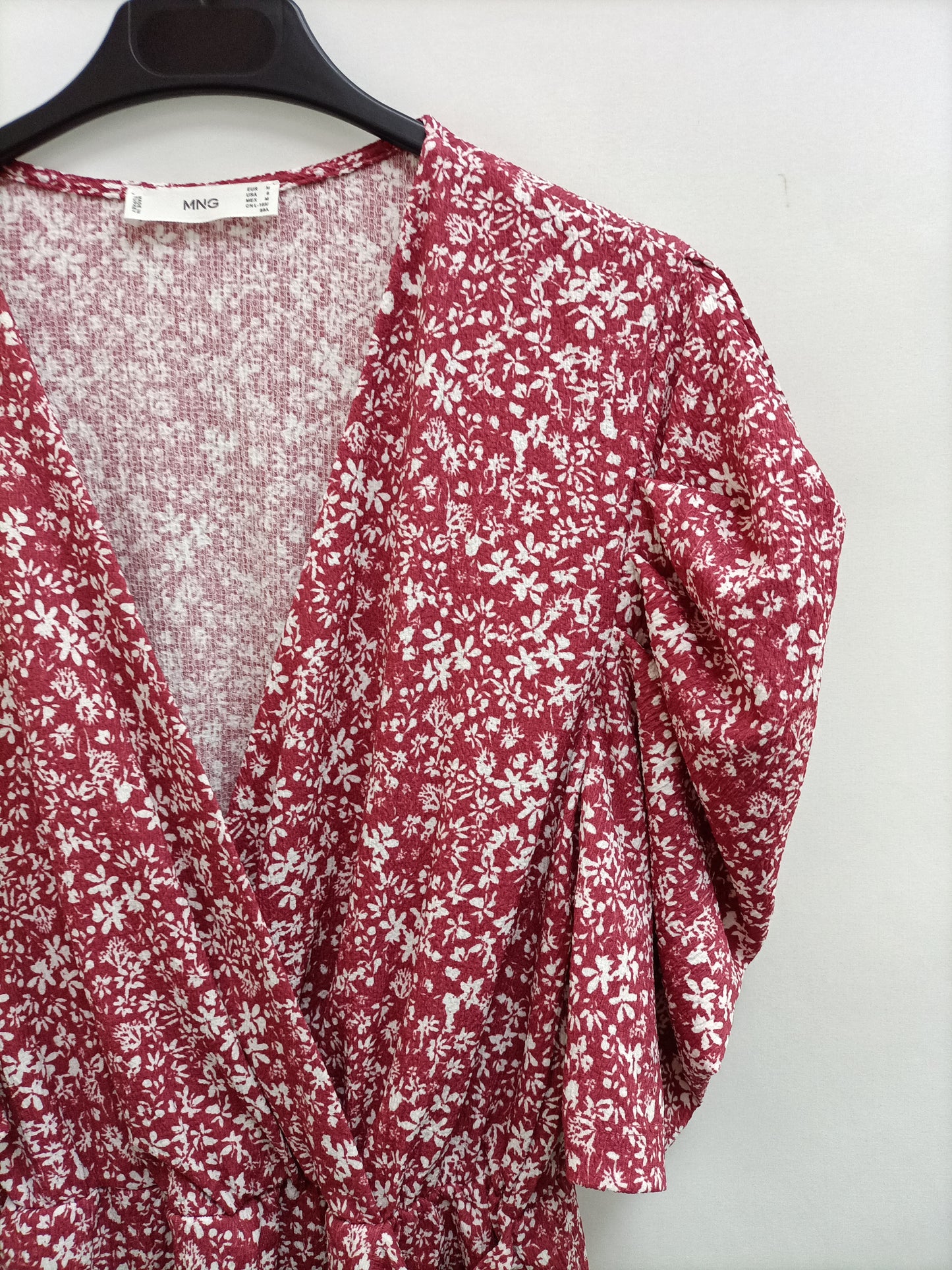MANGO. Vestido burdeos flores T.m