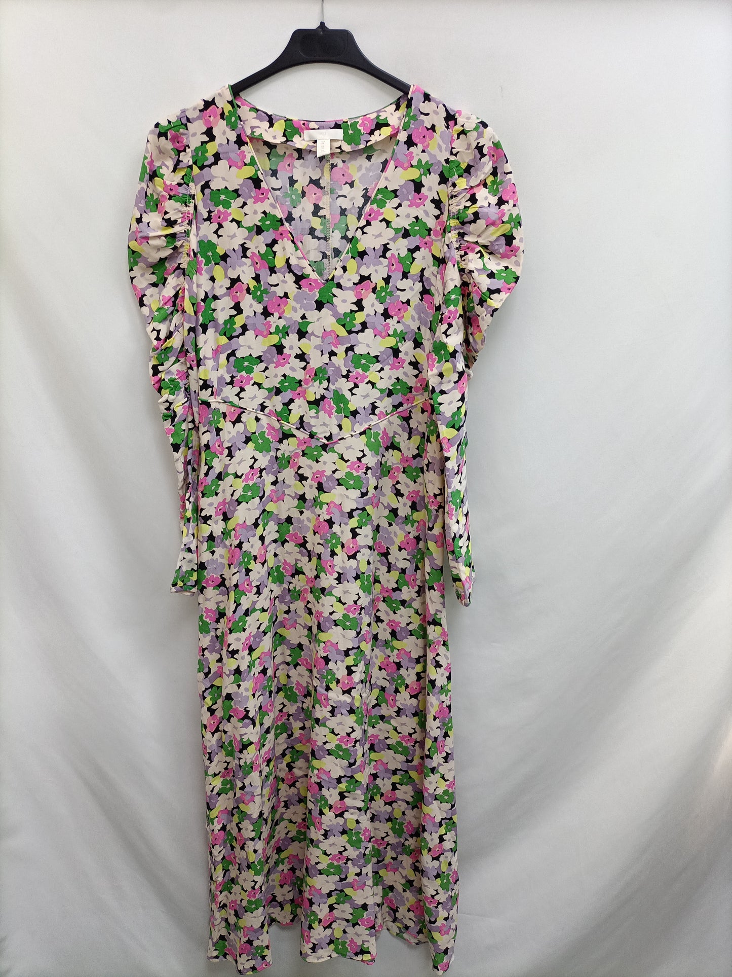 H&M. Vestido midi flores T.38