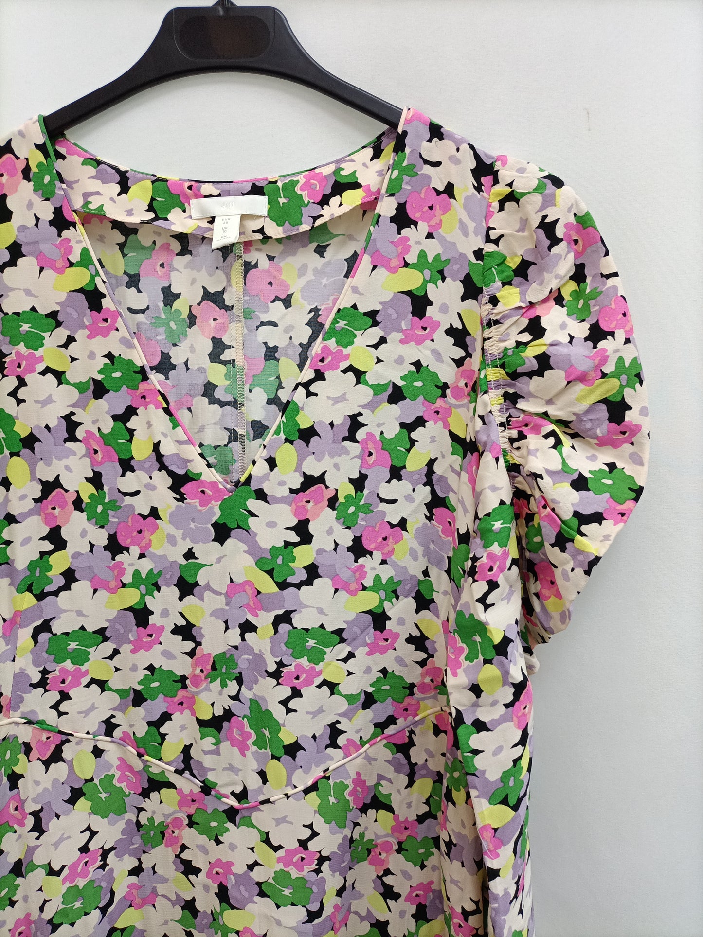H&M. Vestido midi flores T.38