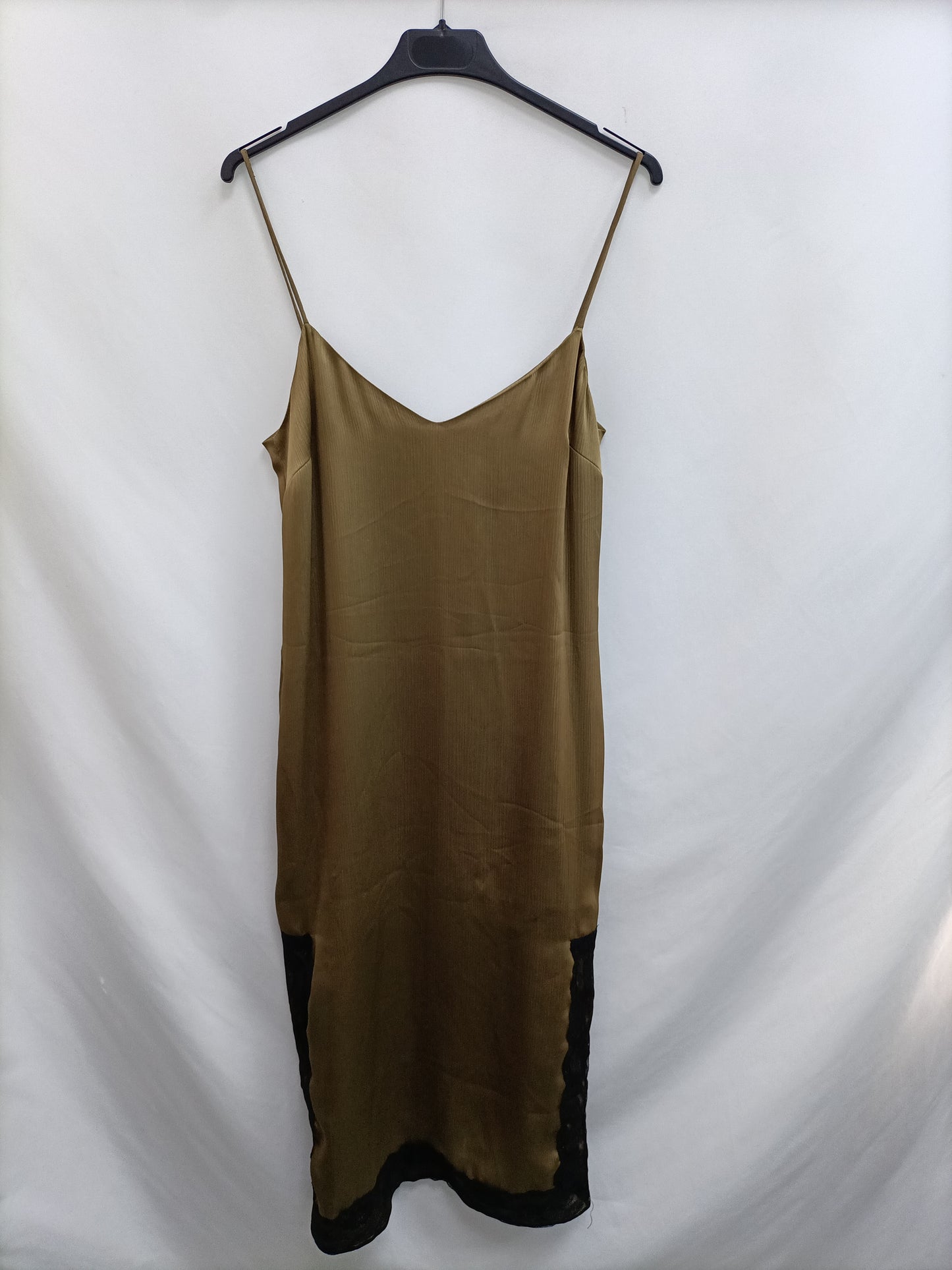 ZARA. Vestido lencero verde T.m
