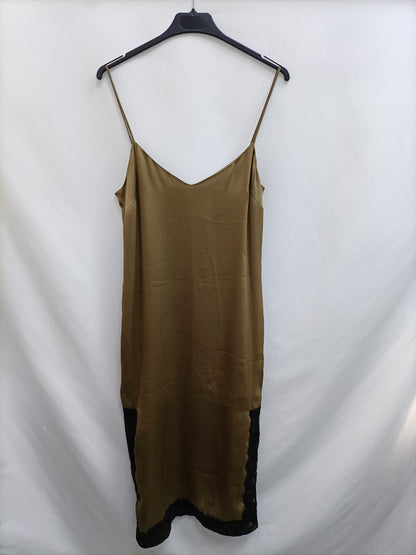ZARA. Vestido lencero verde T.m