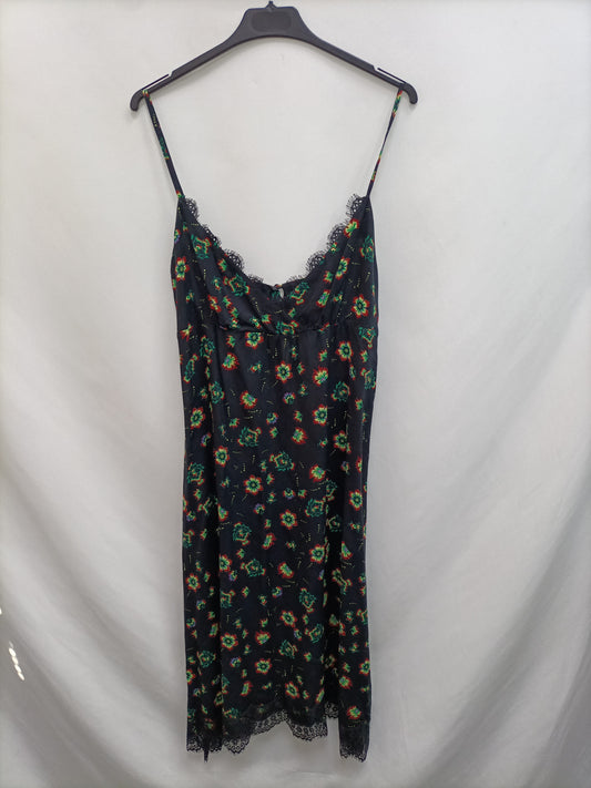 ZARA. Vestido negro flores T.s