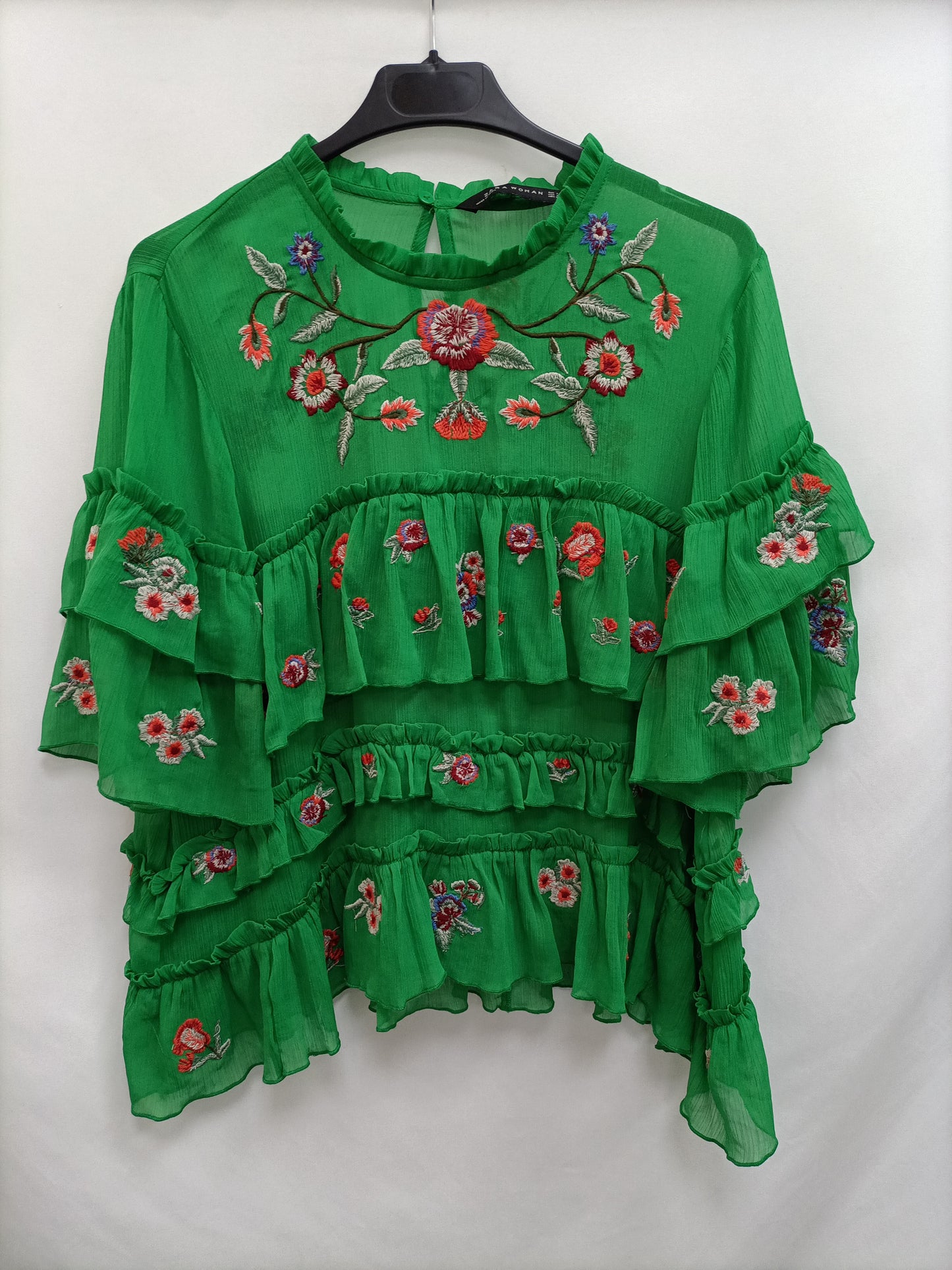 ZARA. Top volantes Bordado T.l