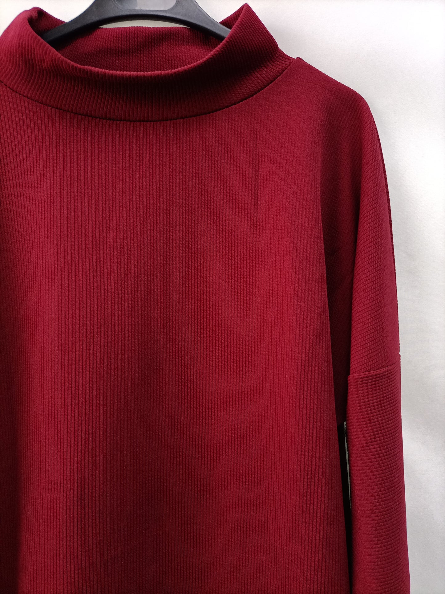 OTRAS. Vestido burdeos canalé T.xl