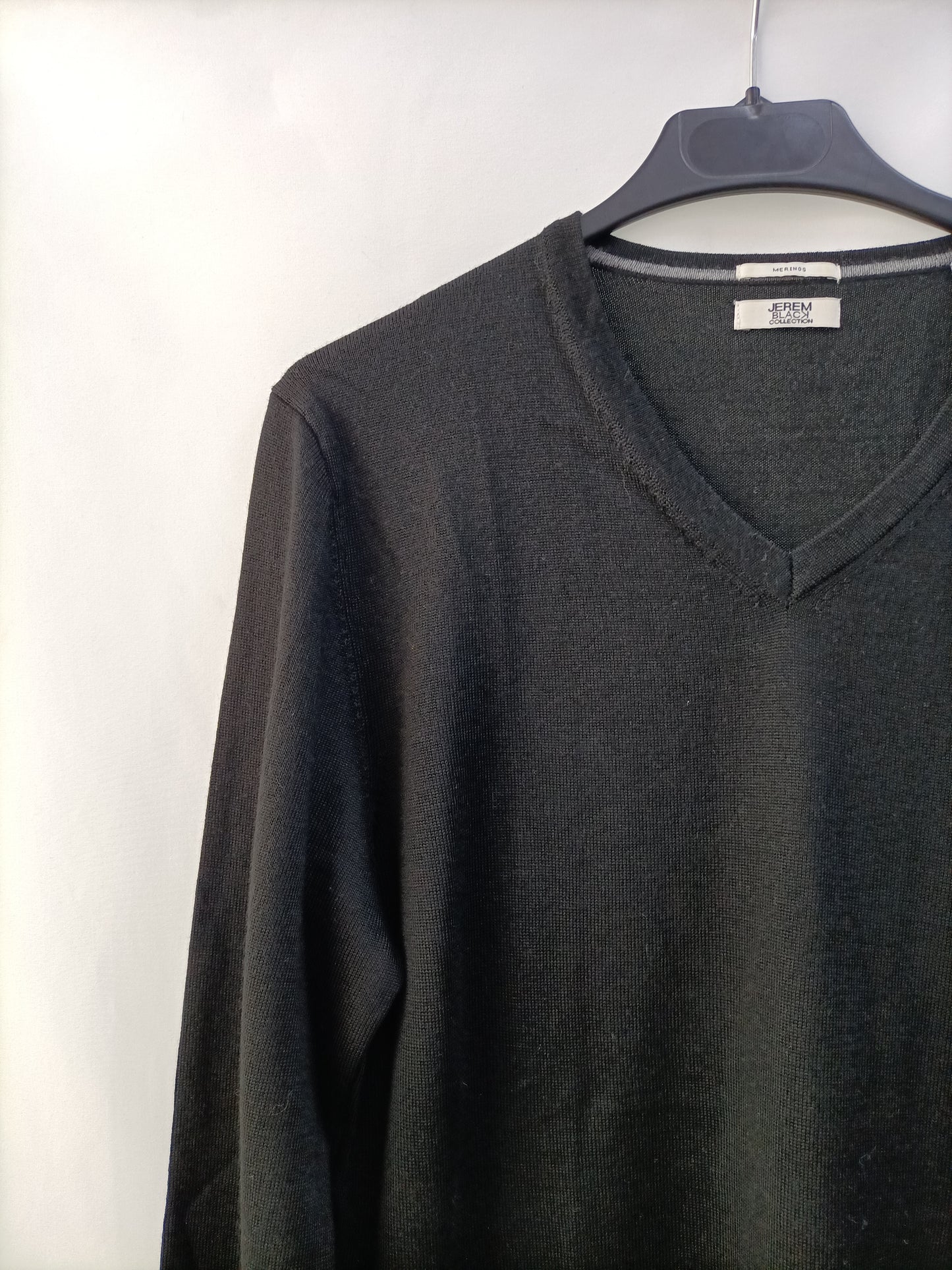 MERINOS. Jersey negro básico T.m
