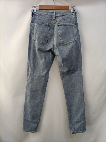 MANGO. Pantalón denim claro T.36