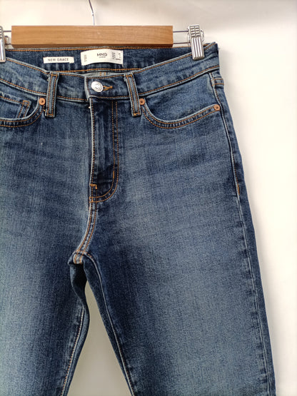 MANGO. Pantalón denim oscuro T.36