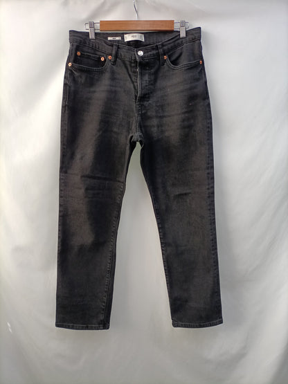 MANGO. Pantalón denim negro T.42