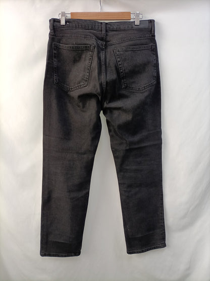MANGO. Pantalón denim negro T.42