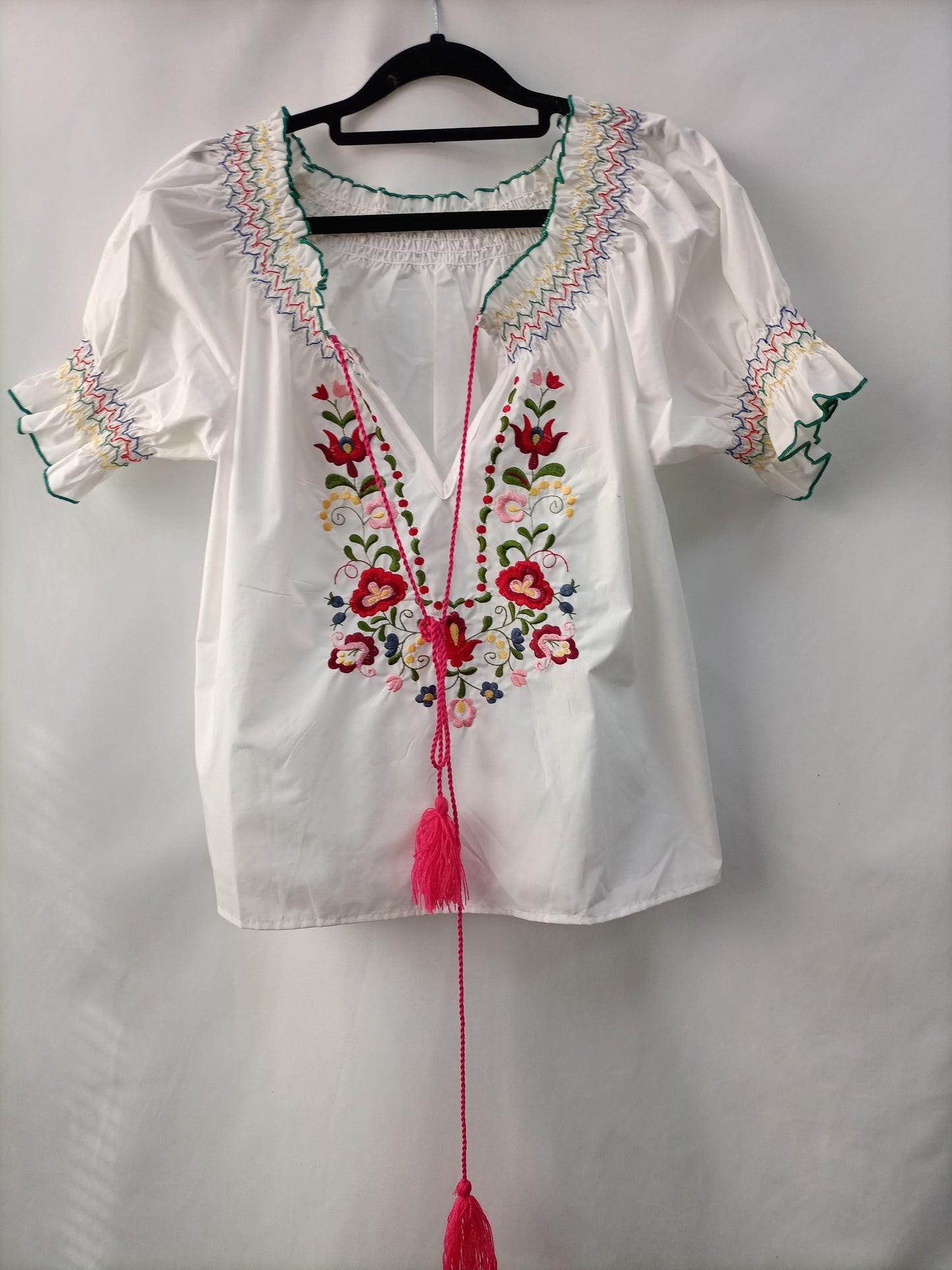 OTRAS. Blusa blanca bordada T.u(s)