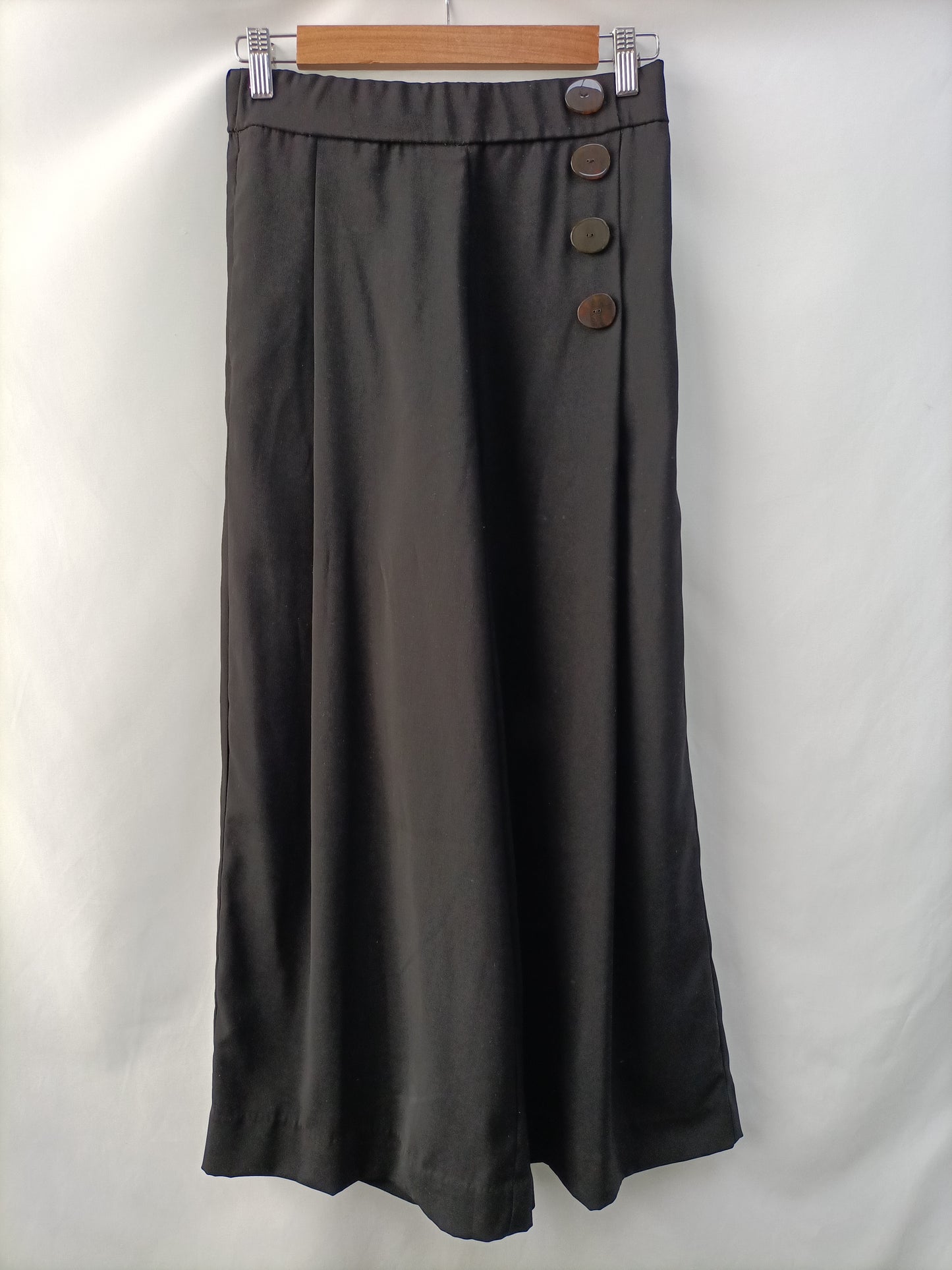 ZARA. Pantalón culotte negro T.s