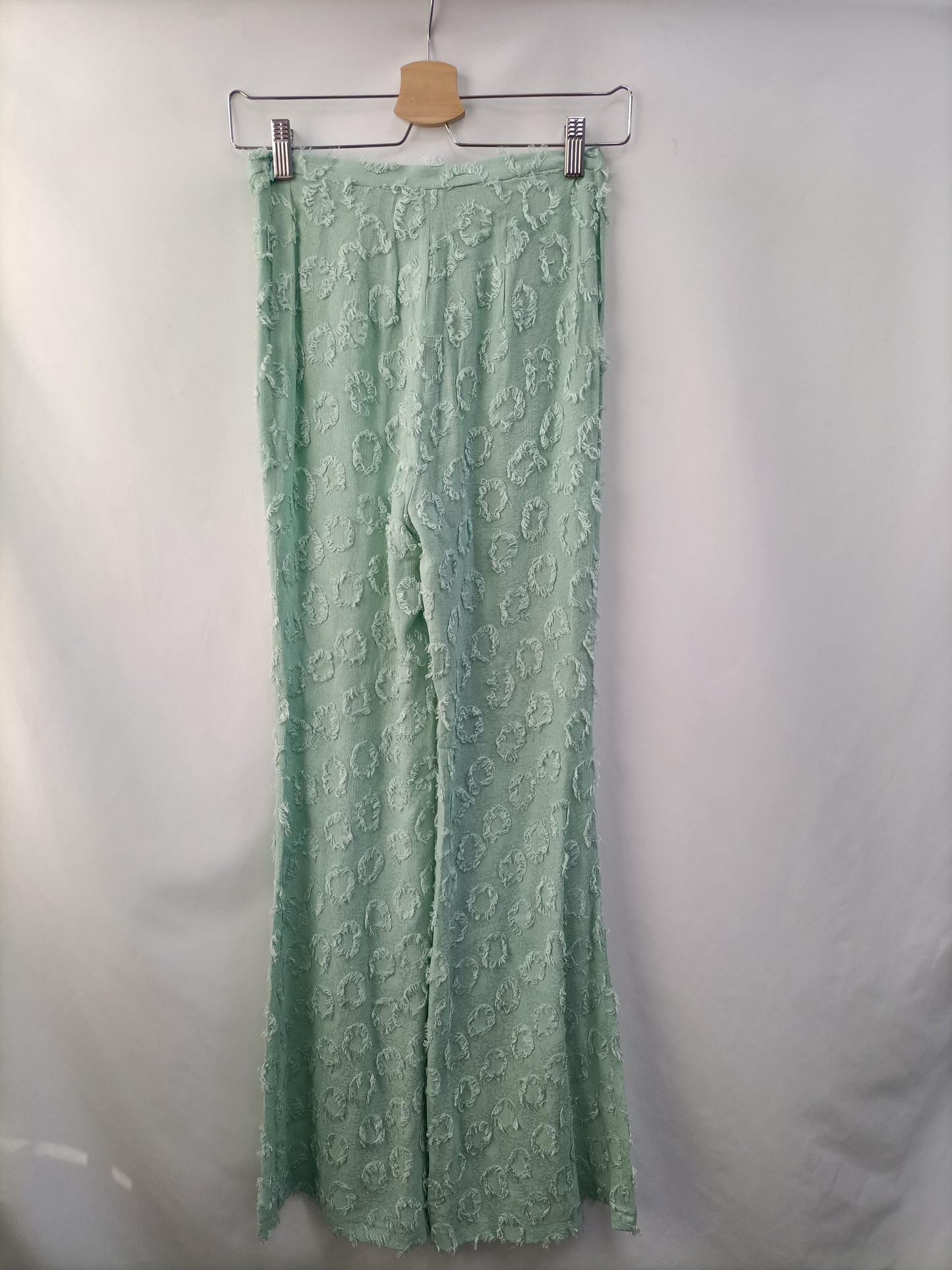 SHOPIE AND LUCIE. Textured trousers S.34