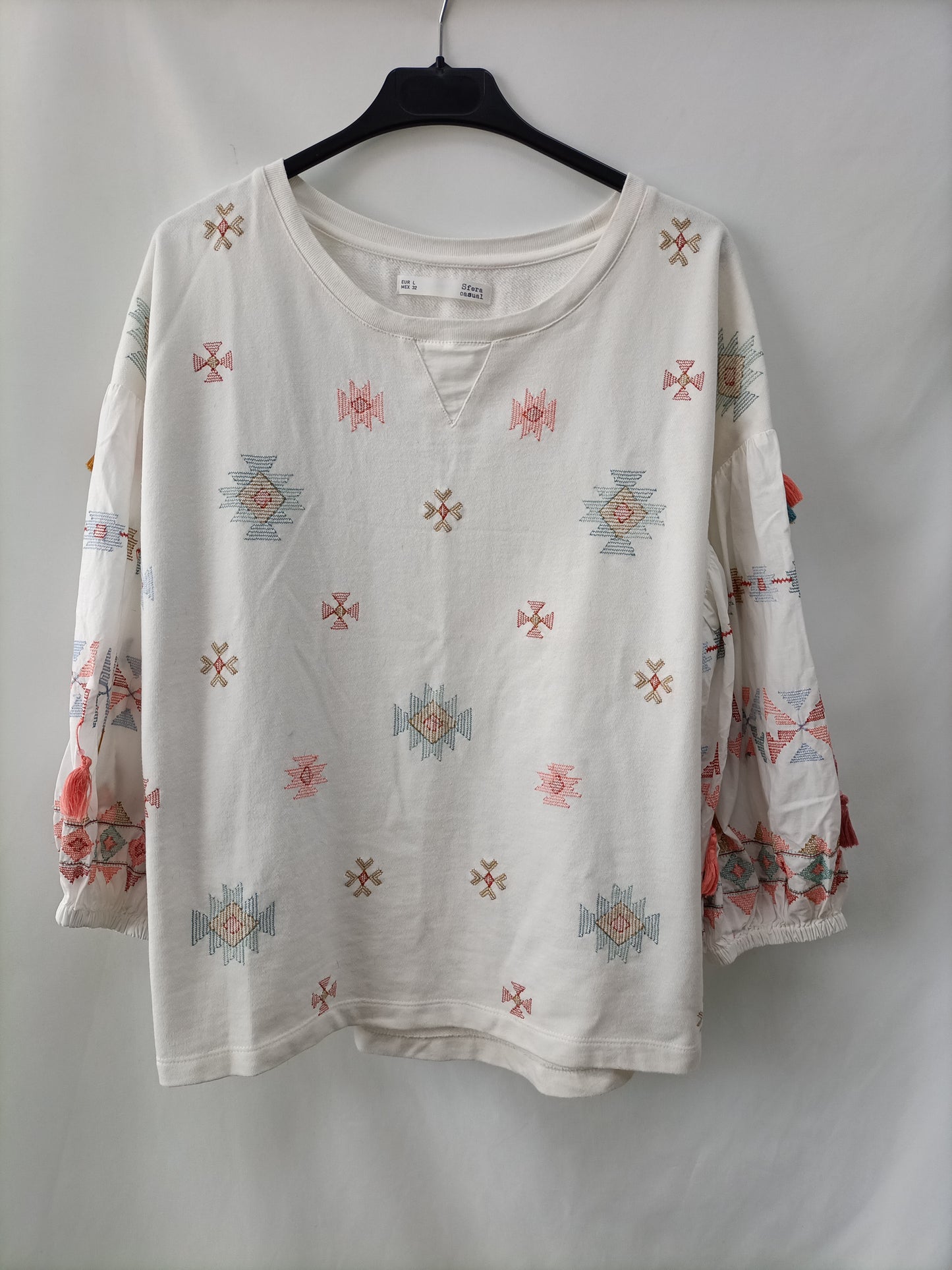 SFERA. Textured embroidered top Tl