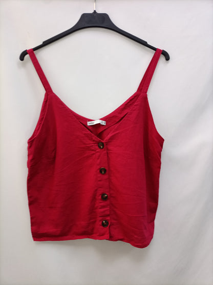 LEFTIES. Red button-down top T.xs