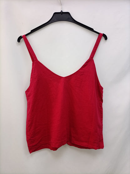 LEFTIES. Red button-down top T.xs