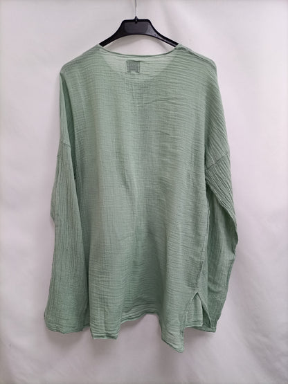 OTRAS. Blusón verde algodón T.s/m