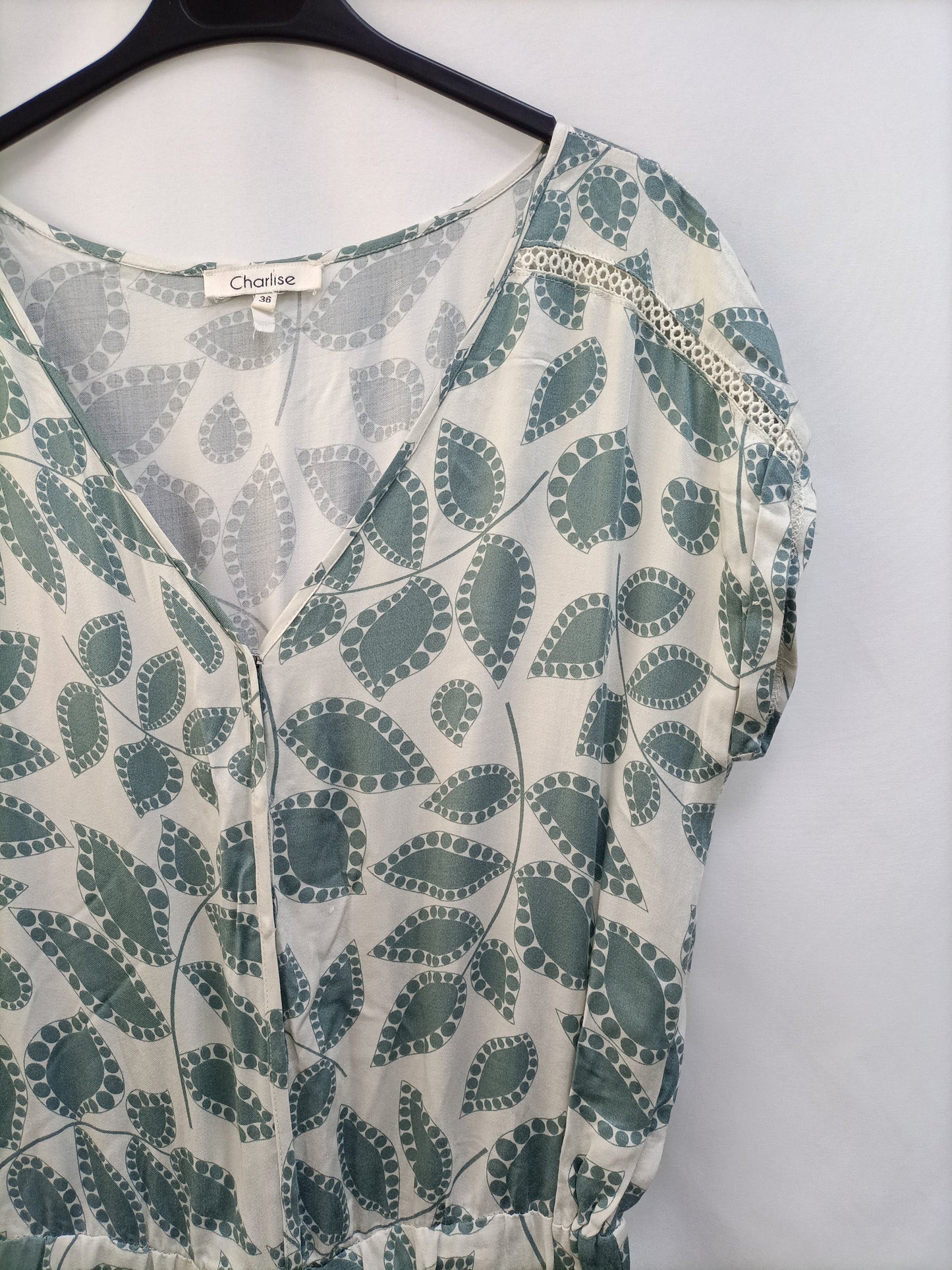 CHARLISE. Mono Verde hojas T.36