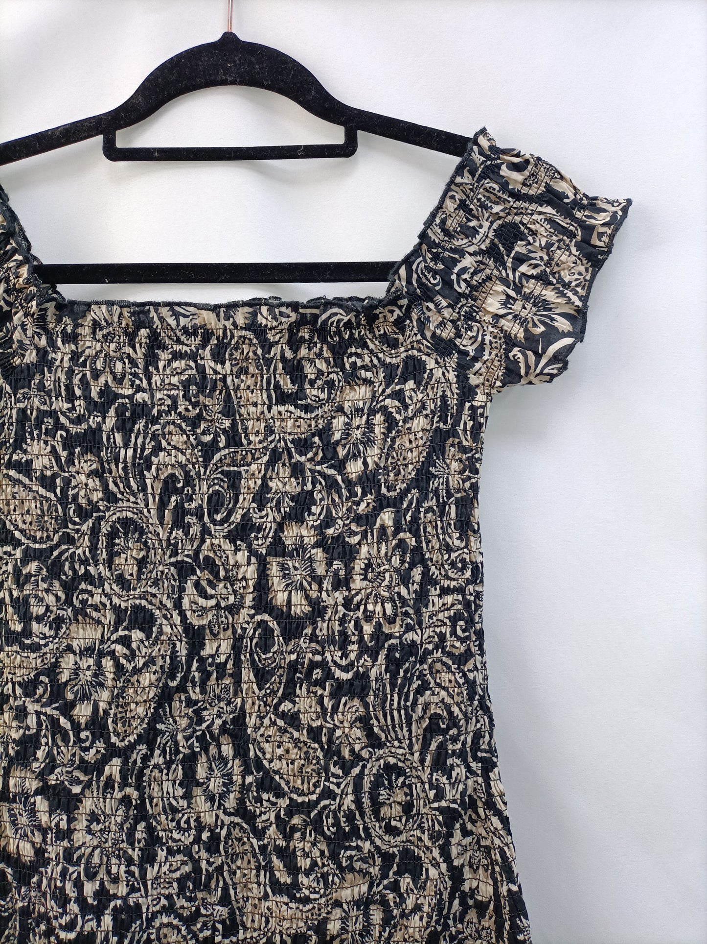 MANGO. Vestido corto flores T.s