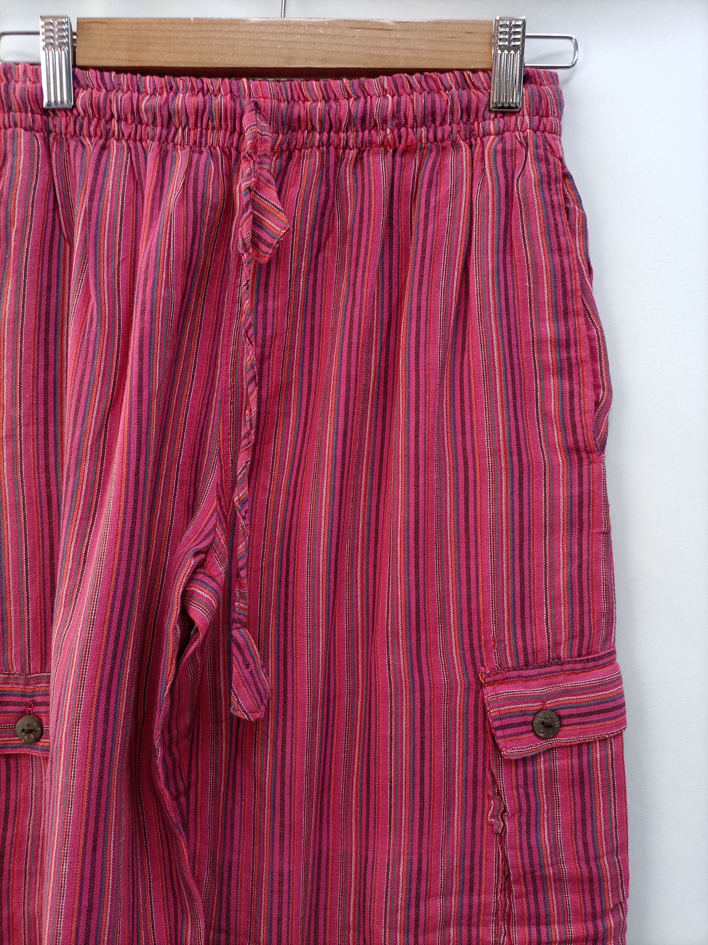 OTRAS. Pantalón rosa rayas T.s