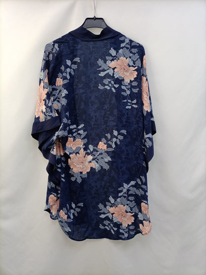 OYSHO. Kimono azul flore T.s