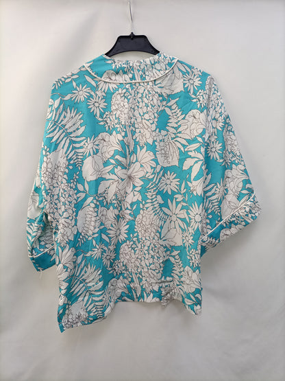 FOREVER21. Kimono azul flores T.s