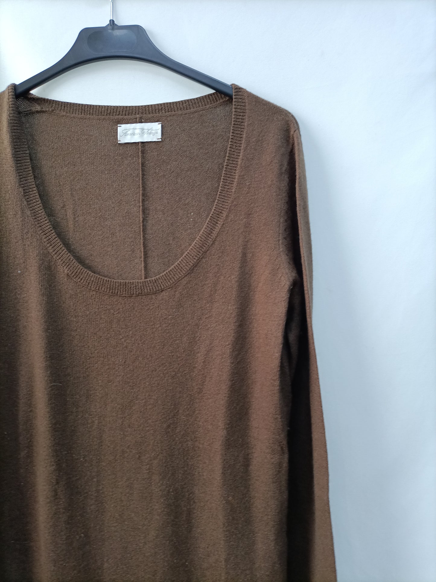AMERICAN VINTAGE. Long sweater/brown dress Ts