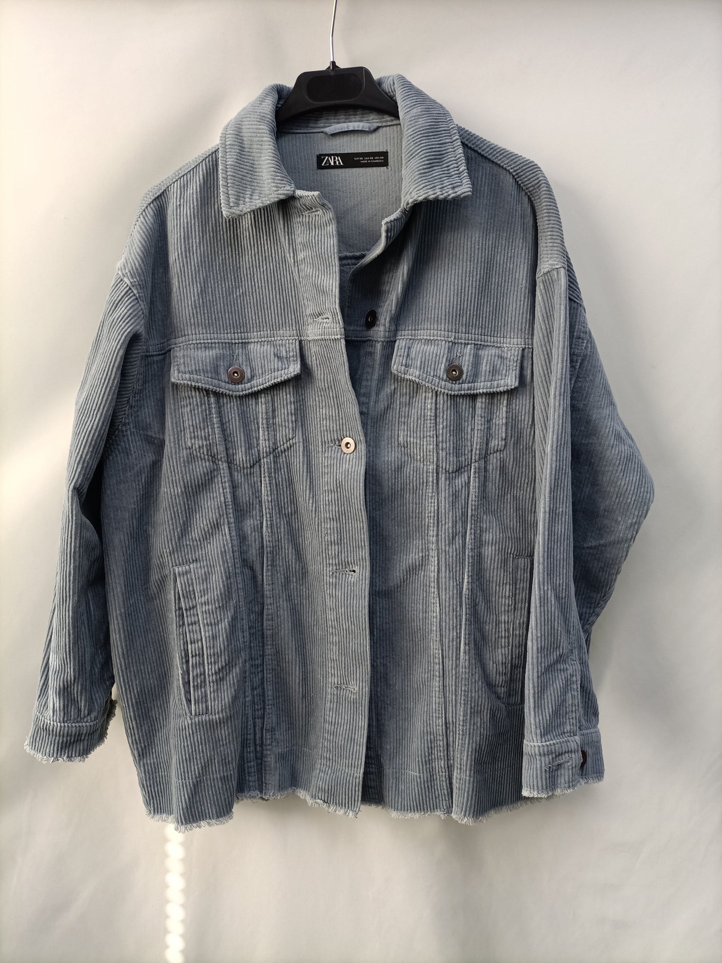 ZARA.  Cazadora pana azul T.xs