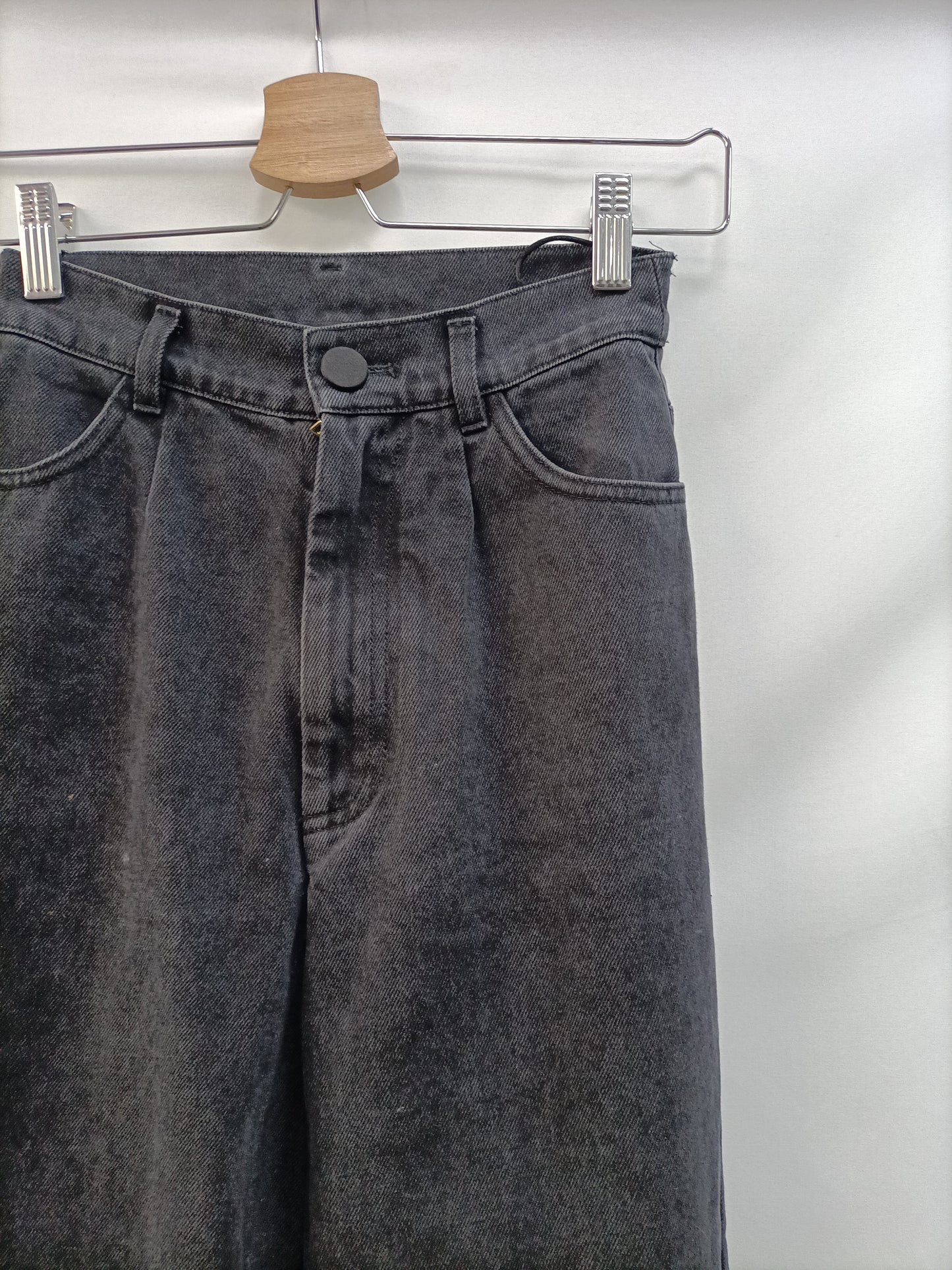 INDIGO UNIQUE. Wide-leg black trousers, size 32