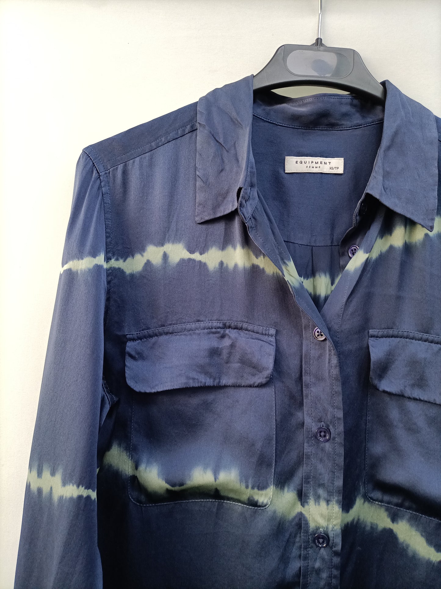 EQUIPMENT. Blusa tie dye seda T.xs