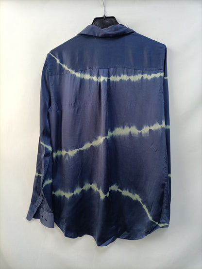 EQUIPMENT. Blusa tie dye seda T.xs