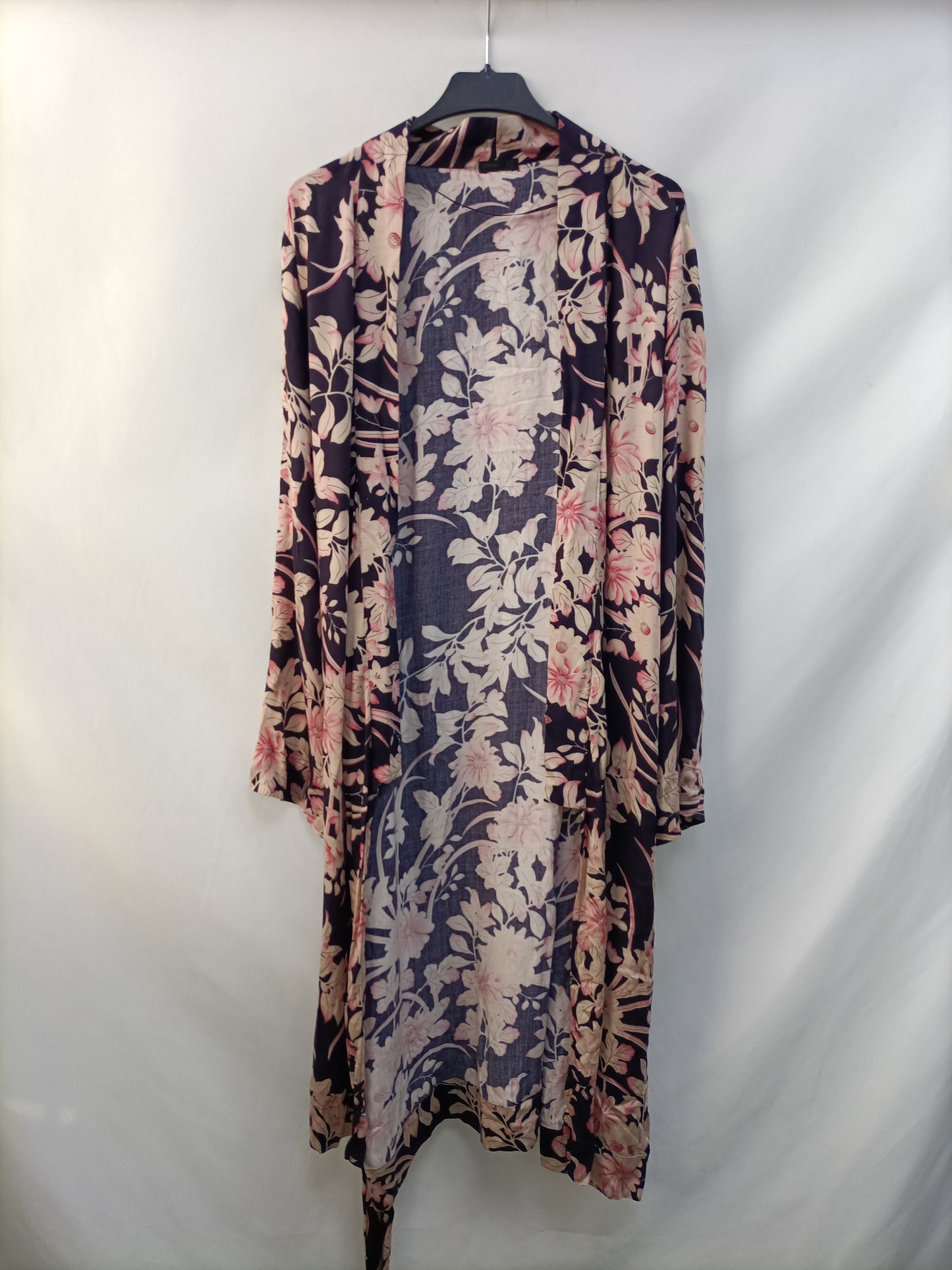 OYSHO. Kimono morado flores T.s/m