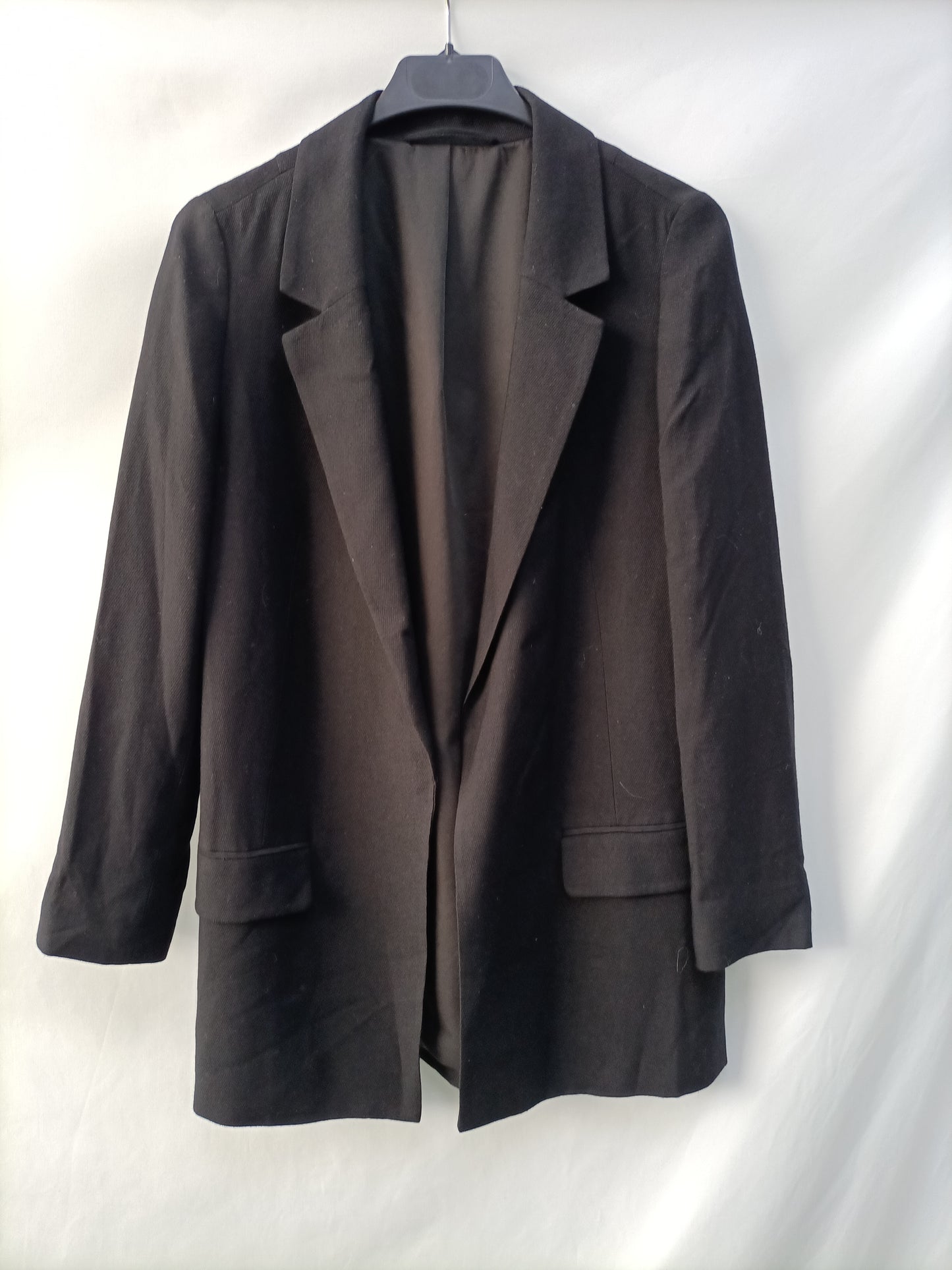 ALLSAINTS. Blazer negra fluida T.34