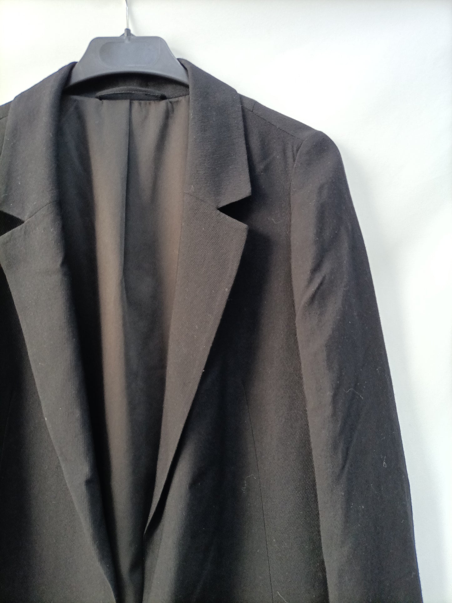 ALLSAINTS. Blazer negra fluida T.34