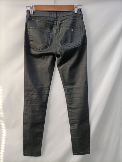 NOON. Pantalón encerado T.32