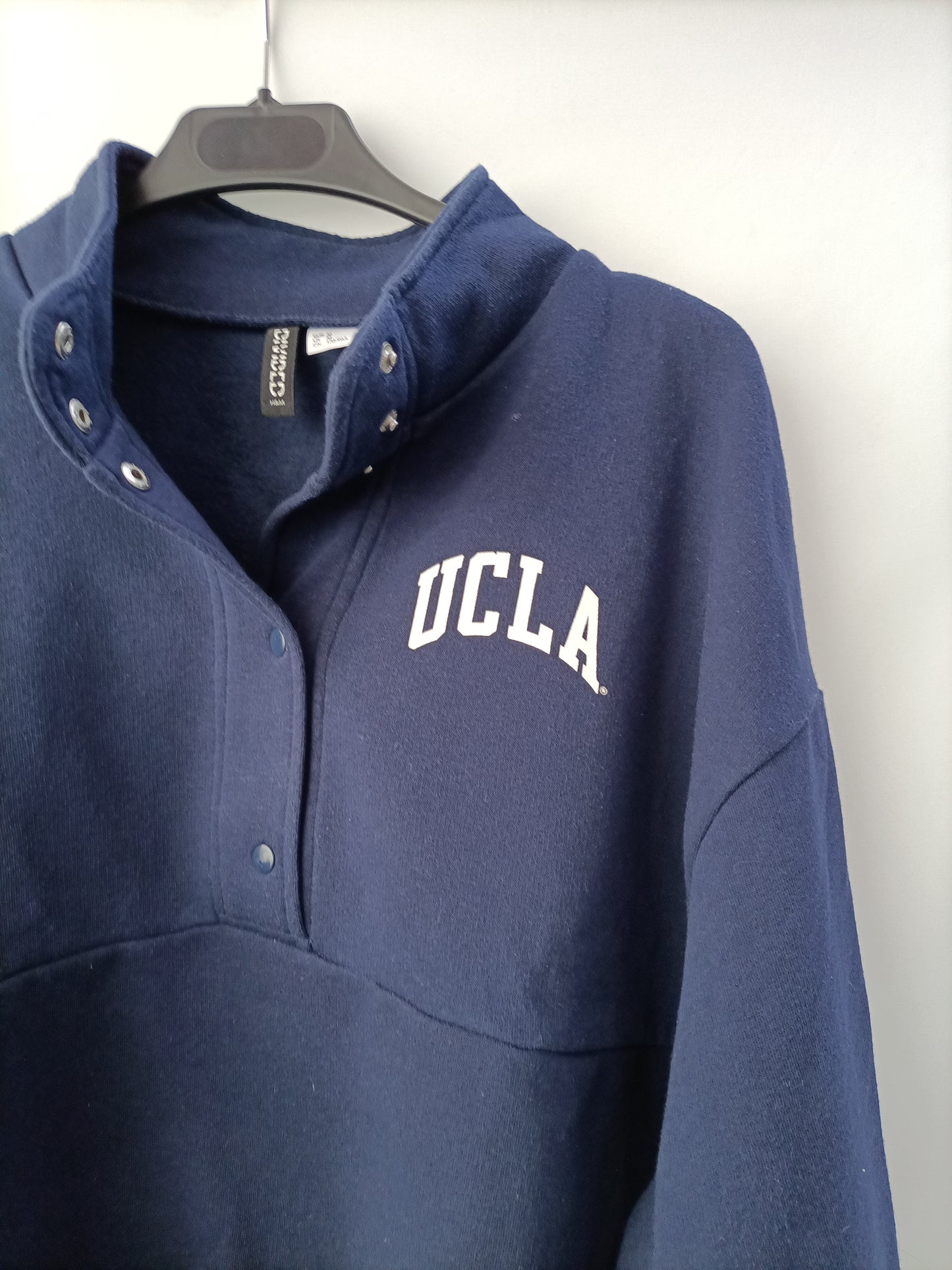 H&M. Sudadera azul UCLA T.m