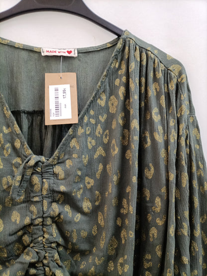 KONCARU. Total look print T.s