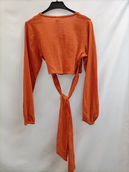 PULL&BEAR.Blusa bordada T.s