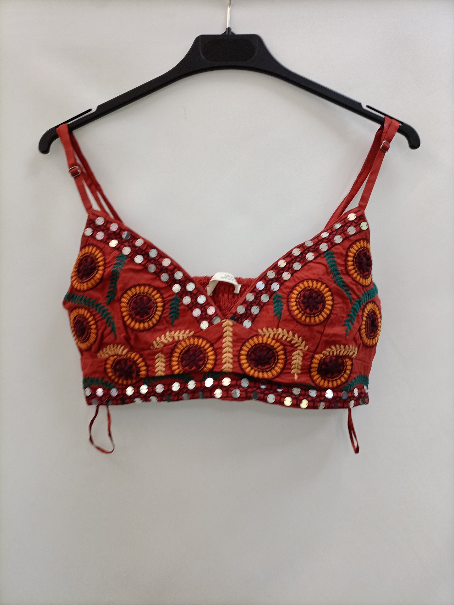 PULL&BEAR. Croptop bordado T.s