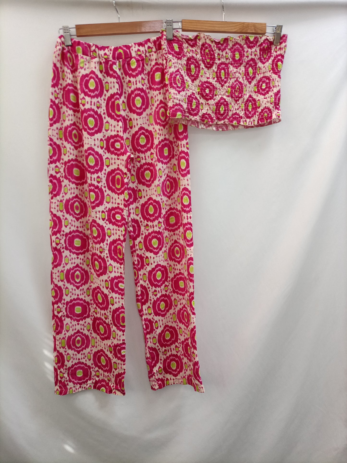 BASYCO. Total look estampado T.u(s)