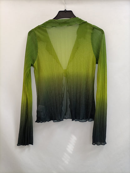 PULL& BEAR. Total look Verde T.s