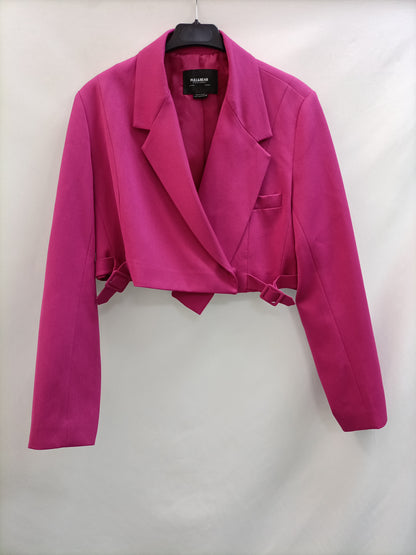 PULL&BEAR. Blazer crop T.s